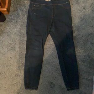 Juniors pull up jeggings  size 12